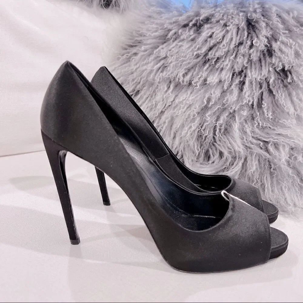 ROGER VIVIER open toe Satin Pumps Nero size 41